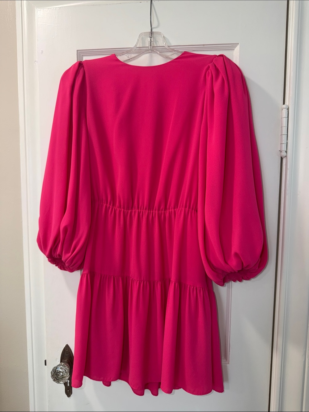 Alice + Olivia Women’s Hot Pink Puff-Sleeve Dress